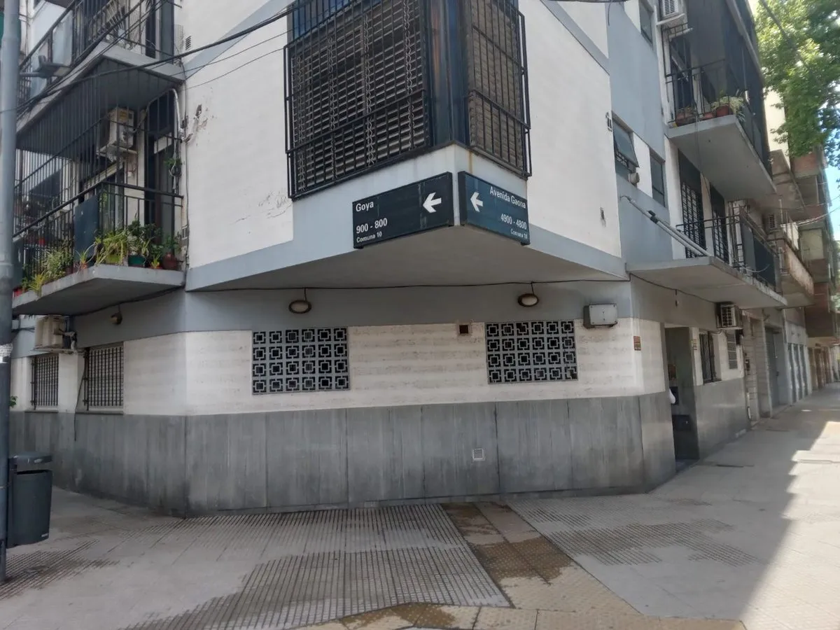 Departamento de 3 ambientes con balcón en Floresta