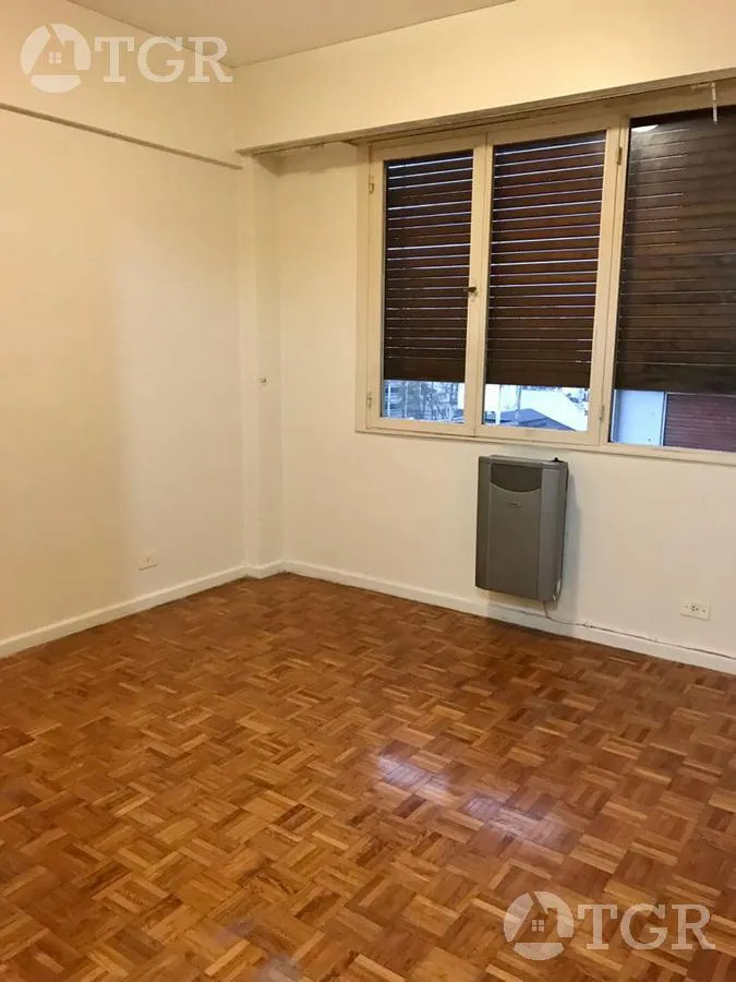 Квартира с 1 спальней в Flores, 37 m²
