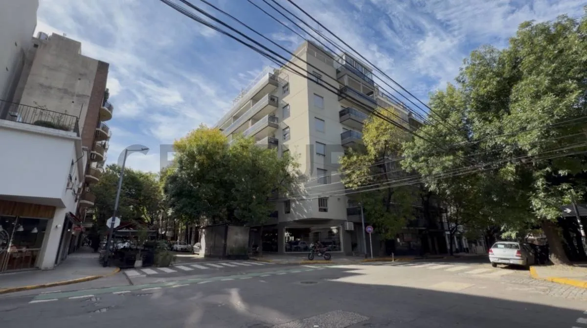 Apartamento de dois ambientes com 1 quarto e varanda em Caballito