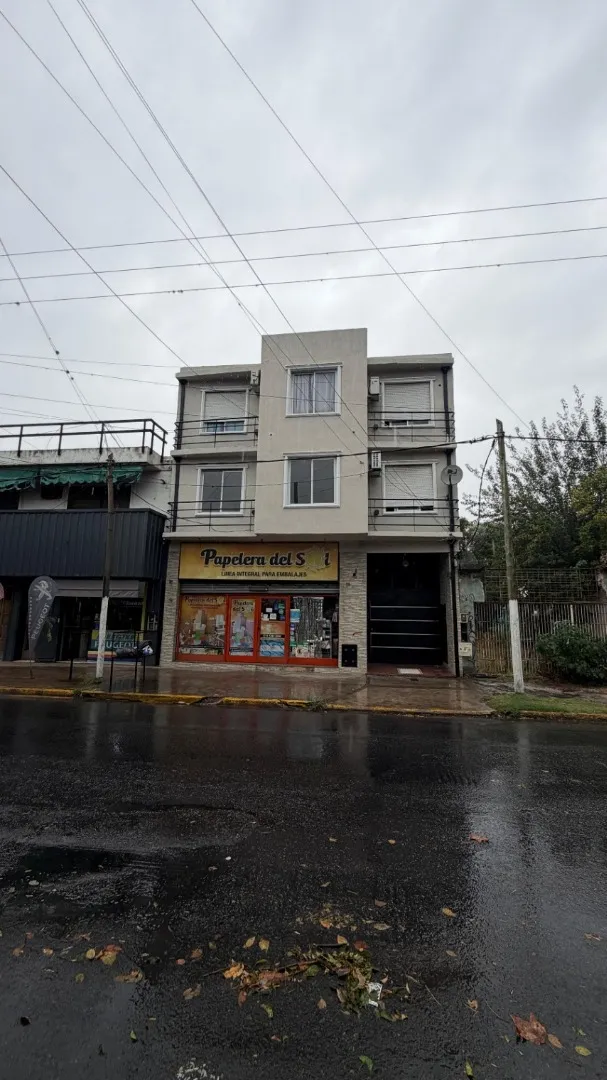 Departamento de 3 ambientes en Moreno Centro