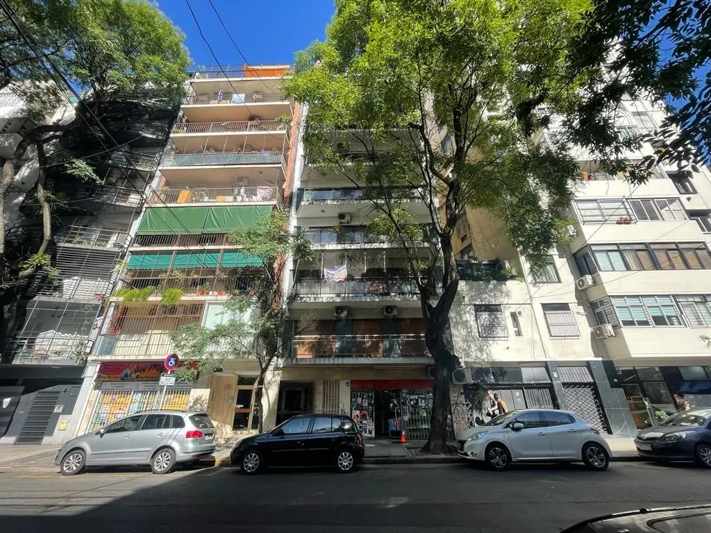 Apartamento tipo meio andar de 3 ambientes em Palermo