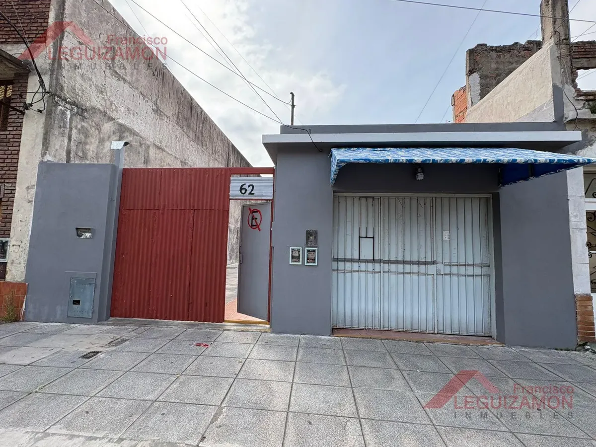 Kitnet de frente com entrada independente em La Matanza