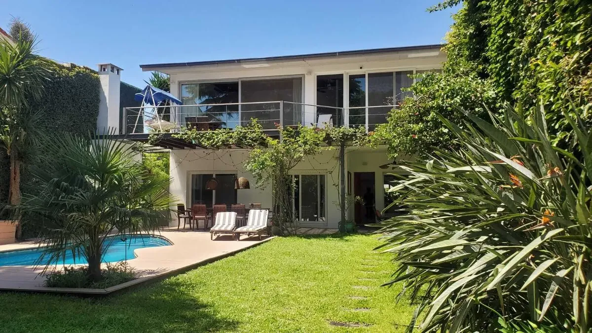 Семейный дом в аренду в Acassuso, San Isidro