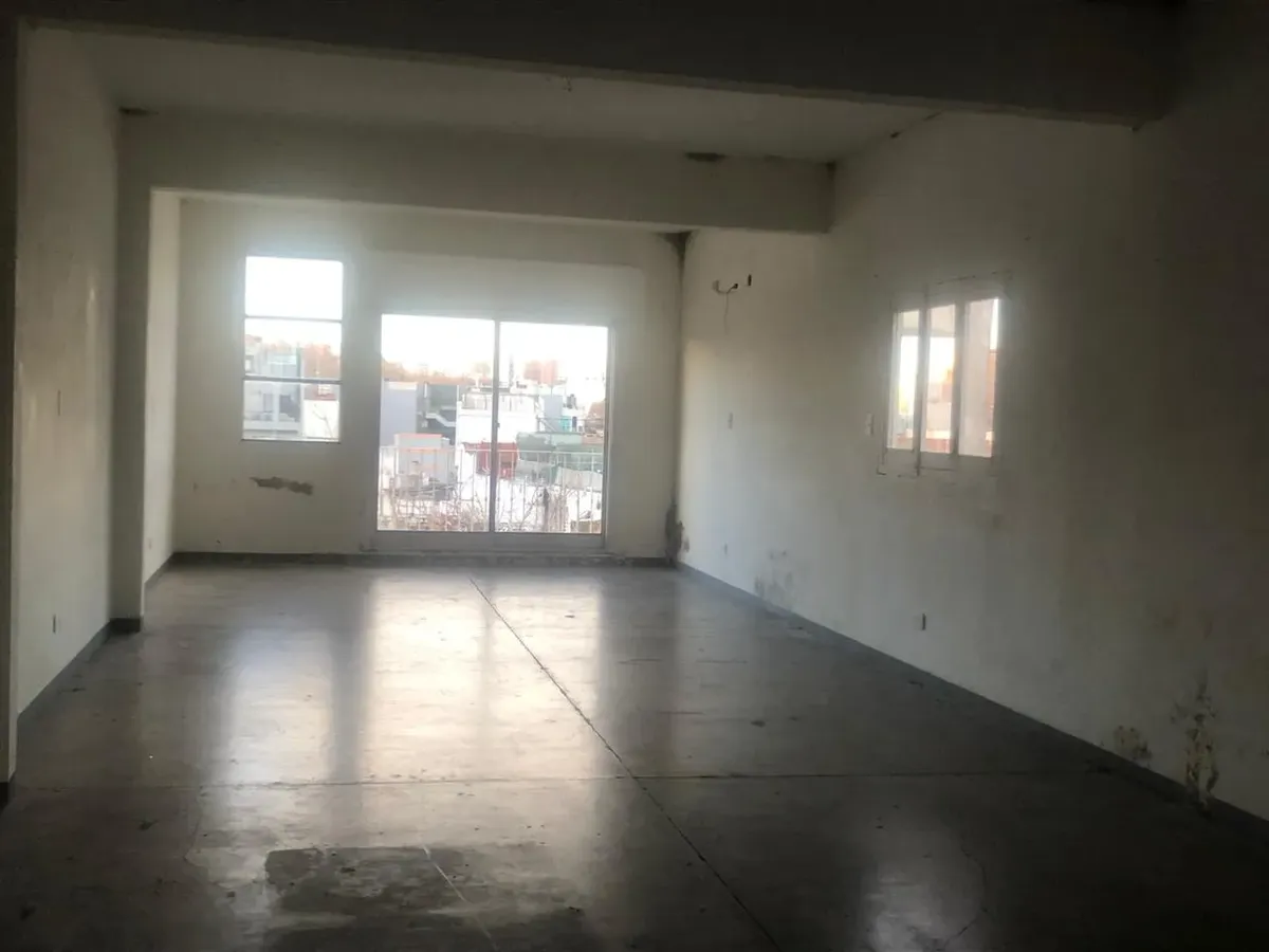 Loft de planta livre com 80 m² em Colegiales