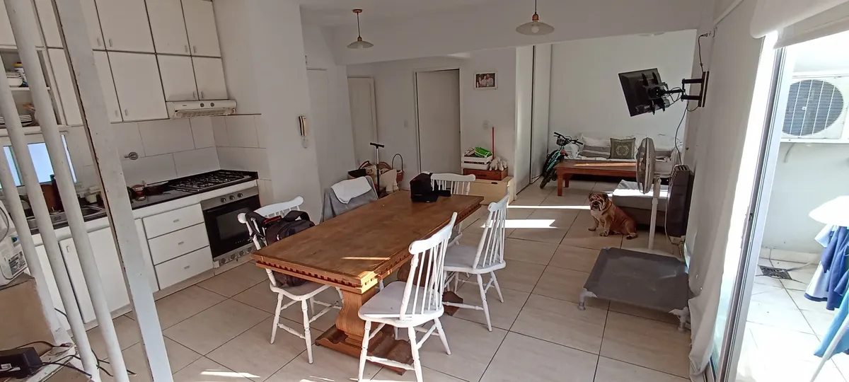 Двухуровневая квартира с 2 спальнями, балконом и собственной террасой в Saavedra