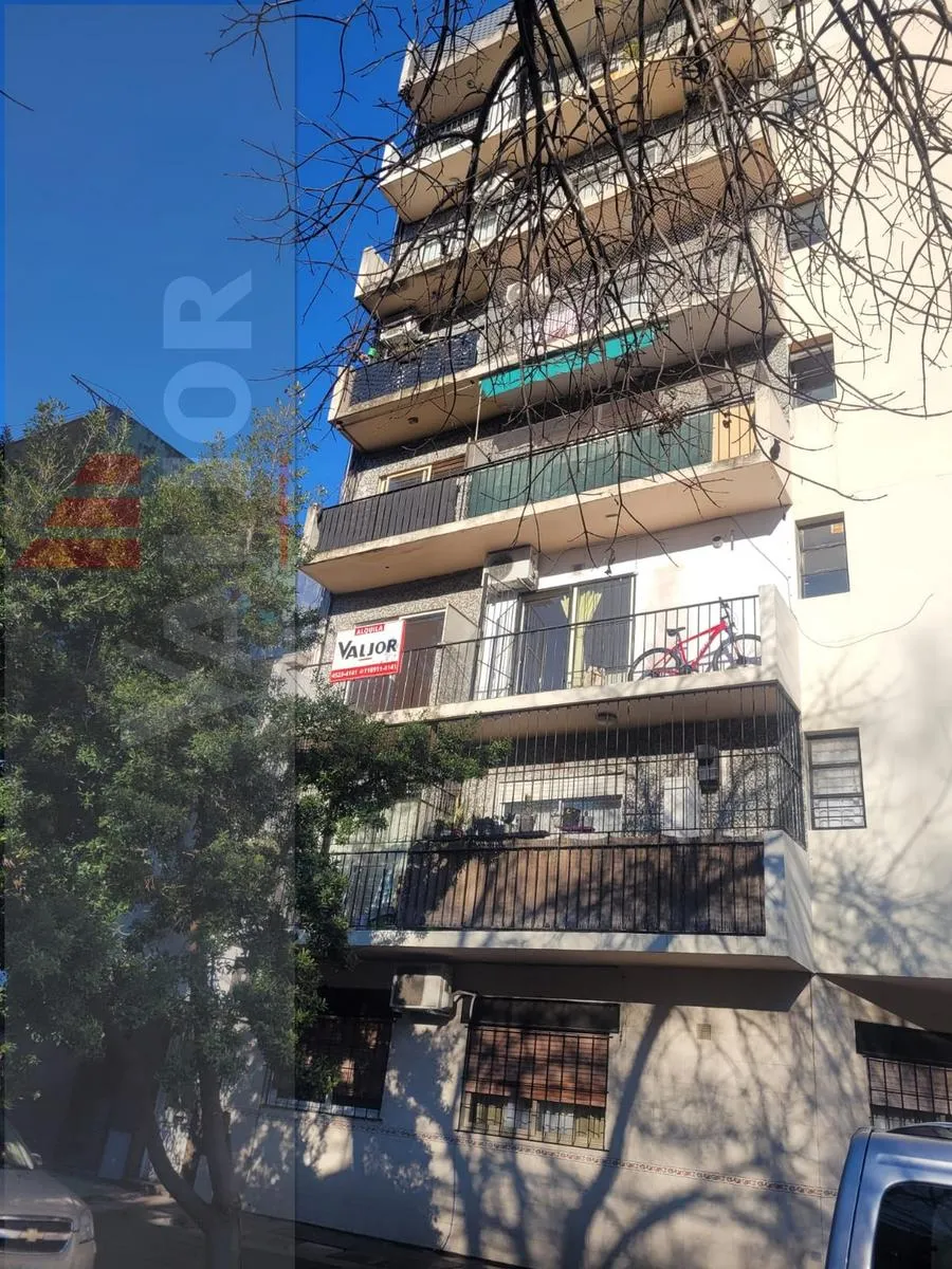 Monoambiente en alquiler al frente en Villa del Parque