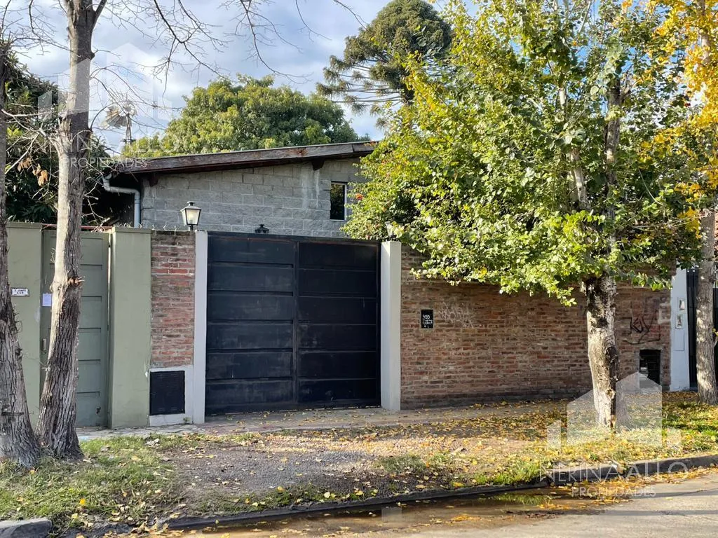 Venta Casa 5 Amb En Castelar Norte