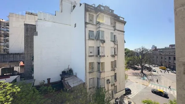 Apartamento de três ambientes com 2 dormitórios em San Telmo