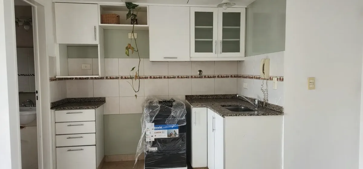 Квартира-студия с балконом-террасой в Tres de Febrero