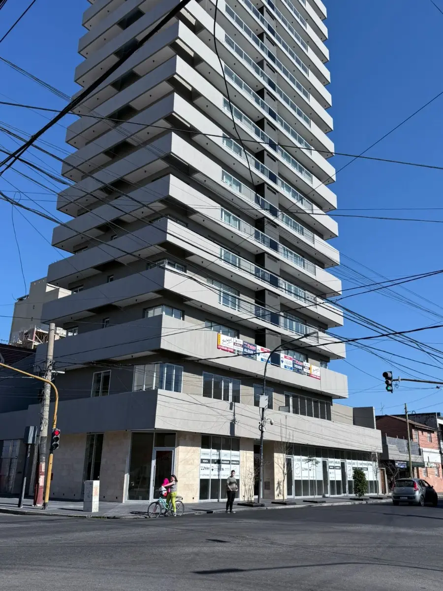 Apartamento de 1 dormitório com piscina em Lanús