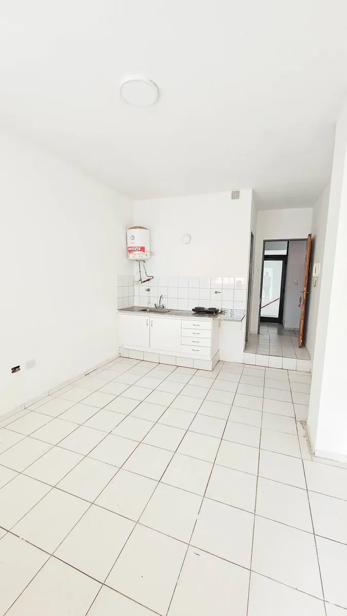 One-bedroom apartment near Calle 12 in La Plata