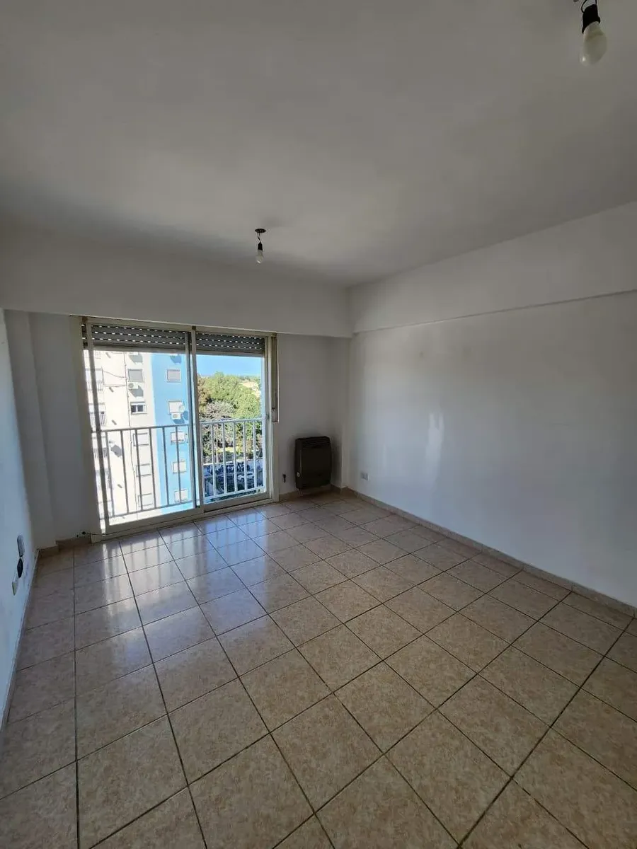 Departamento de 3 ambientes en Villa Madero