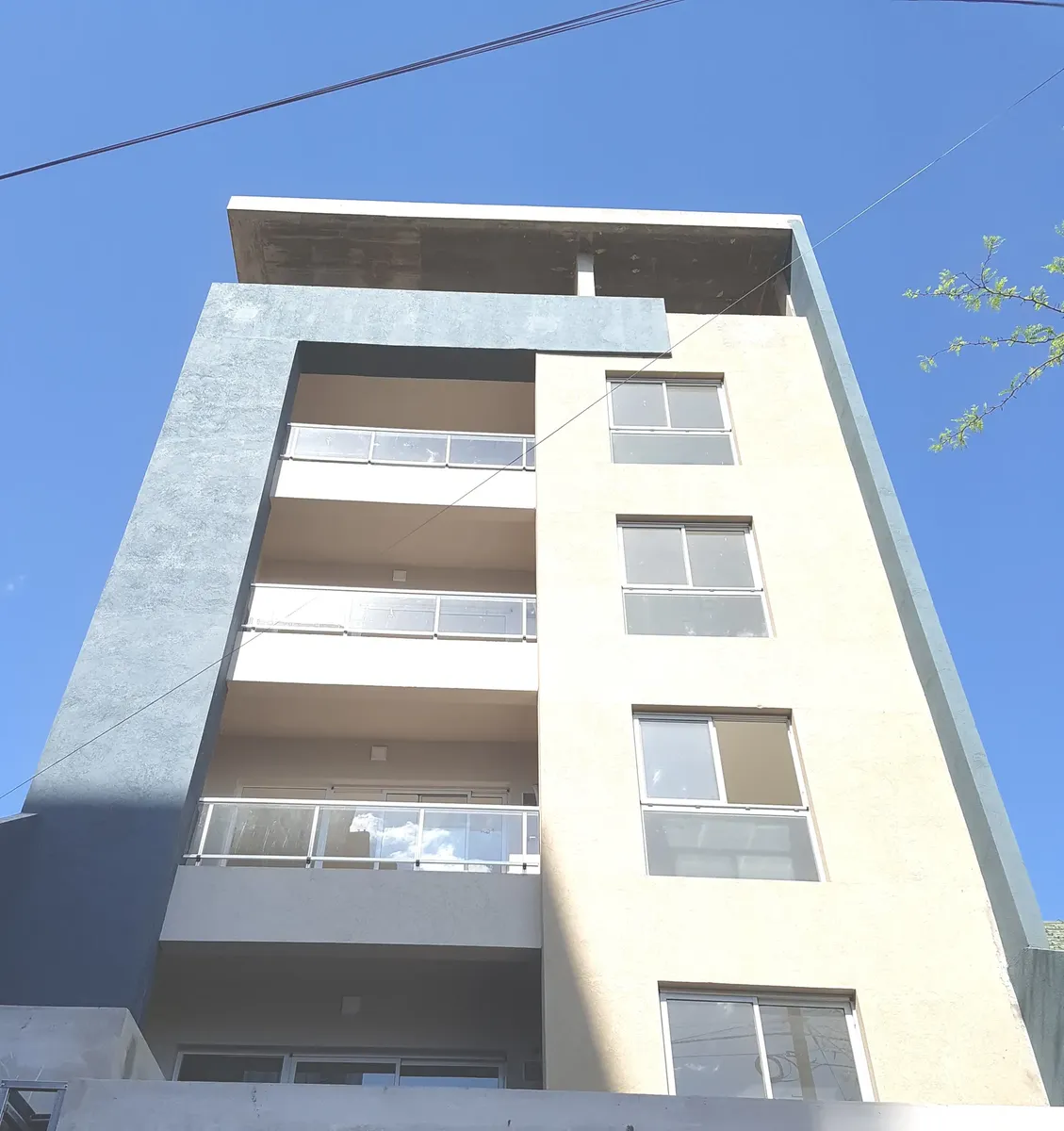Apartamento de dois ambientes com 2 dormitórios novo em Lanús