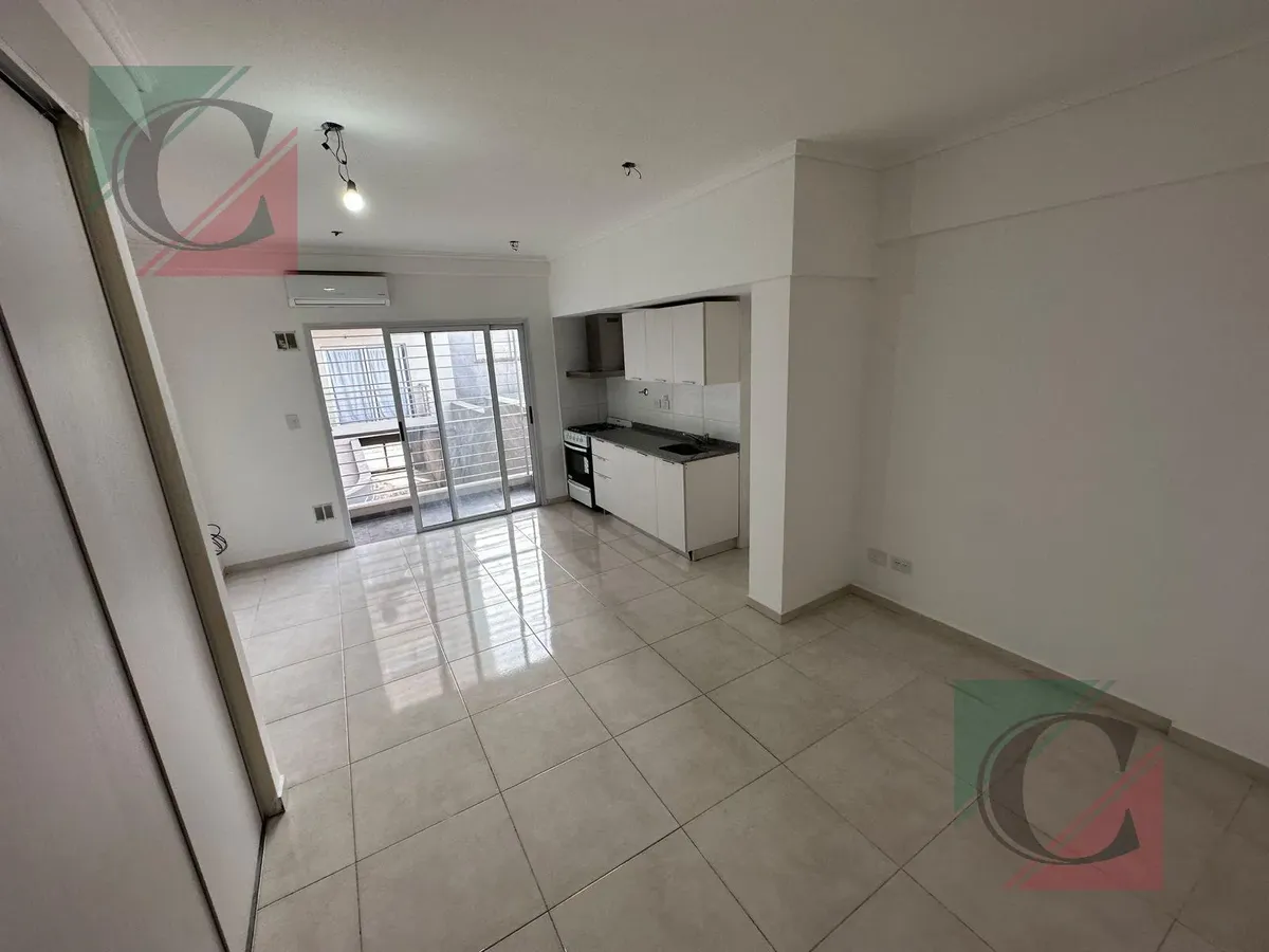Studio apartment with balcony in Remedios de Escalada, Lanús