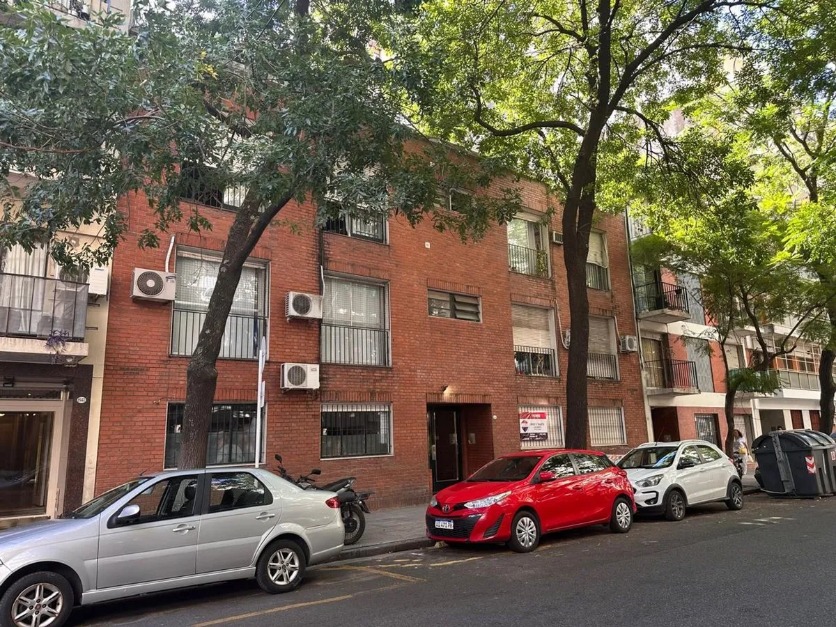 Двухкомнатная квартира на первом этаже в Colegiales