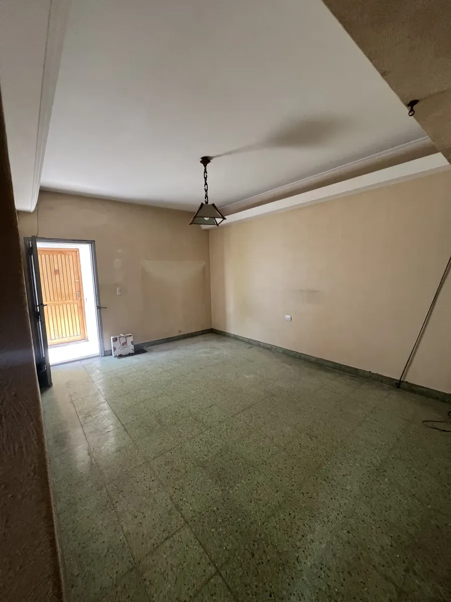 PH de dois ambientes com pátio e terraço em Lanús