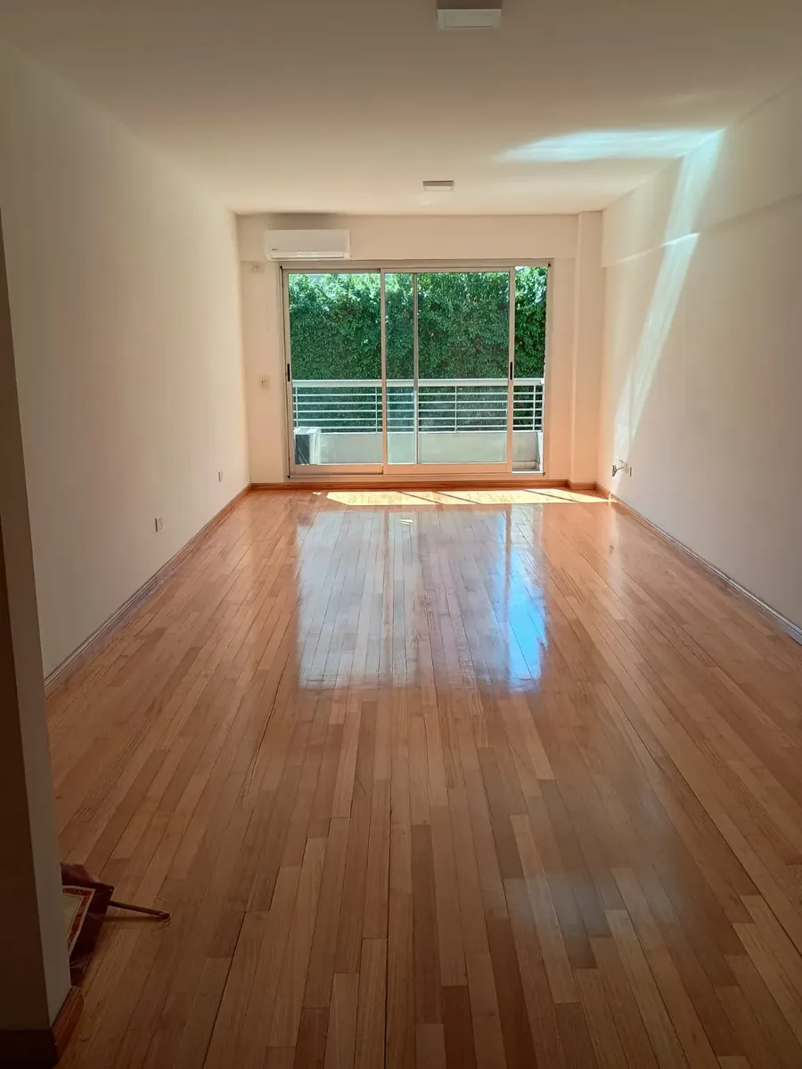 Monoambiente divisible con balcón en Palermo
