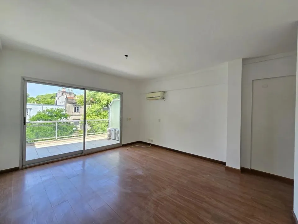 Duplex apartment with terrace in Colegiales