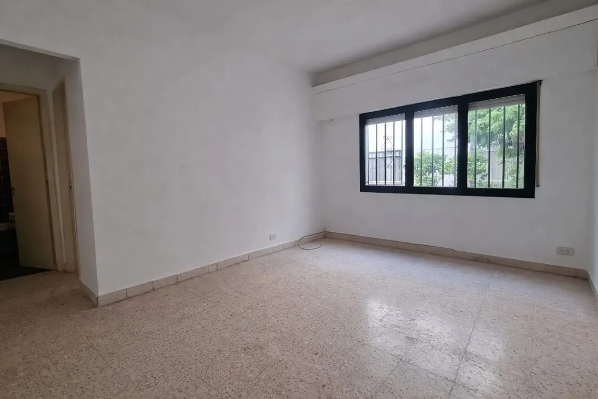 Ground-floor two-room apartment in Chacarita