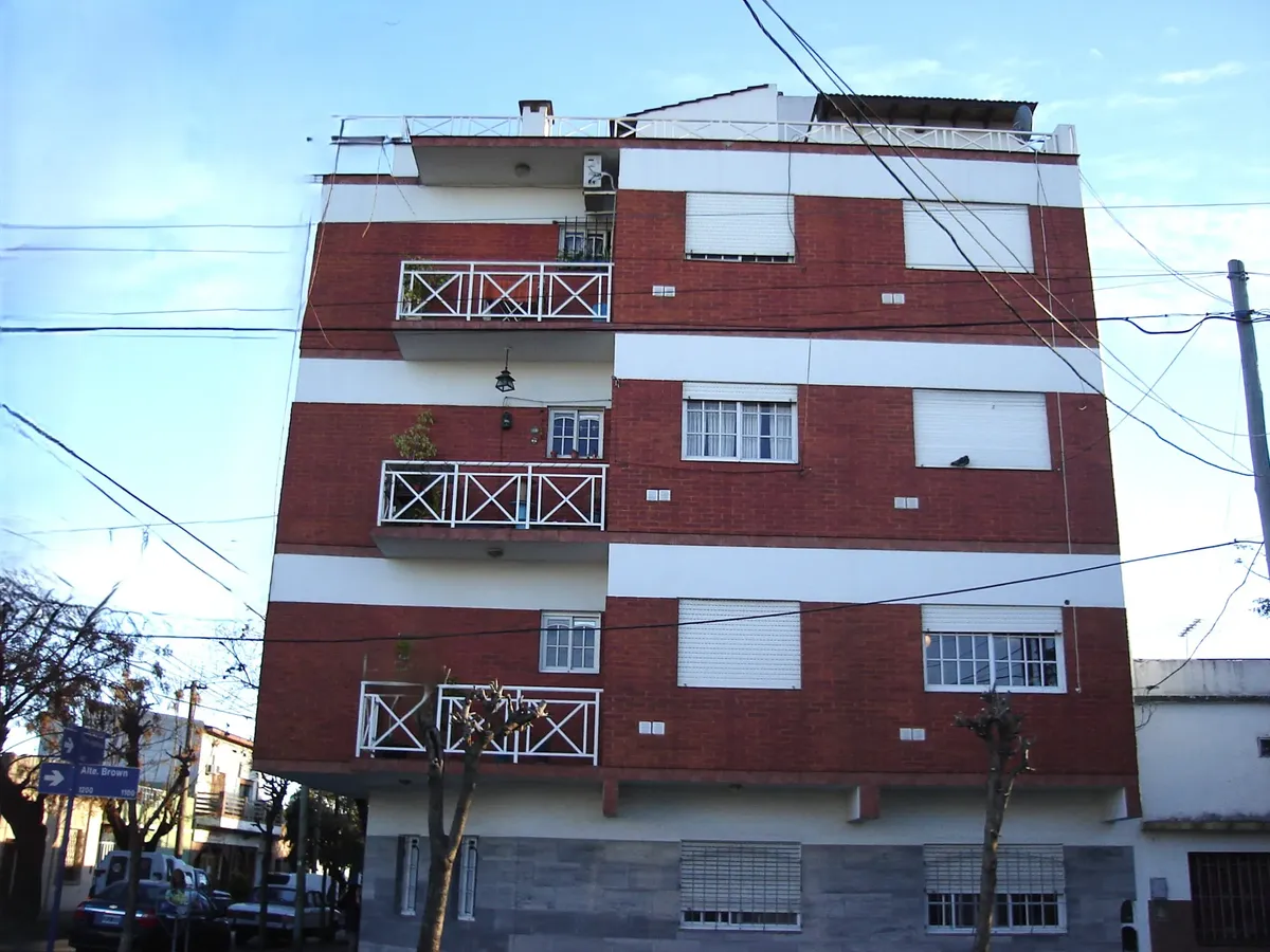 Front-facing studio apartment in La Matanza