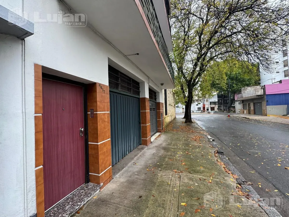 Two-bedroom three-room apartment with parking in Parque Avellaneda