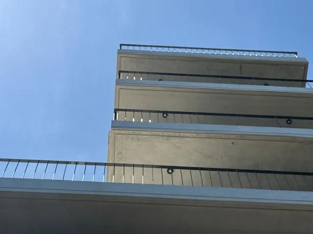 Новая квартира-студия с возможностью перепланировки в 2 комнаты в Colegiales