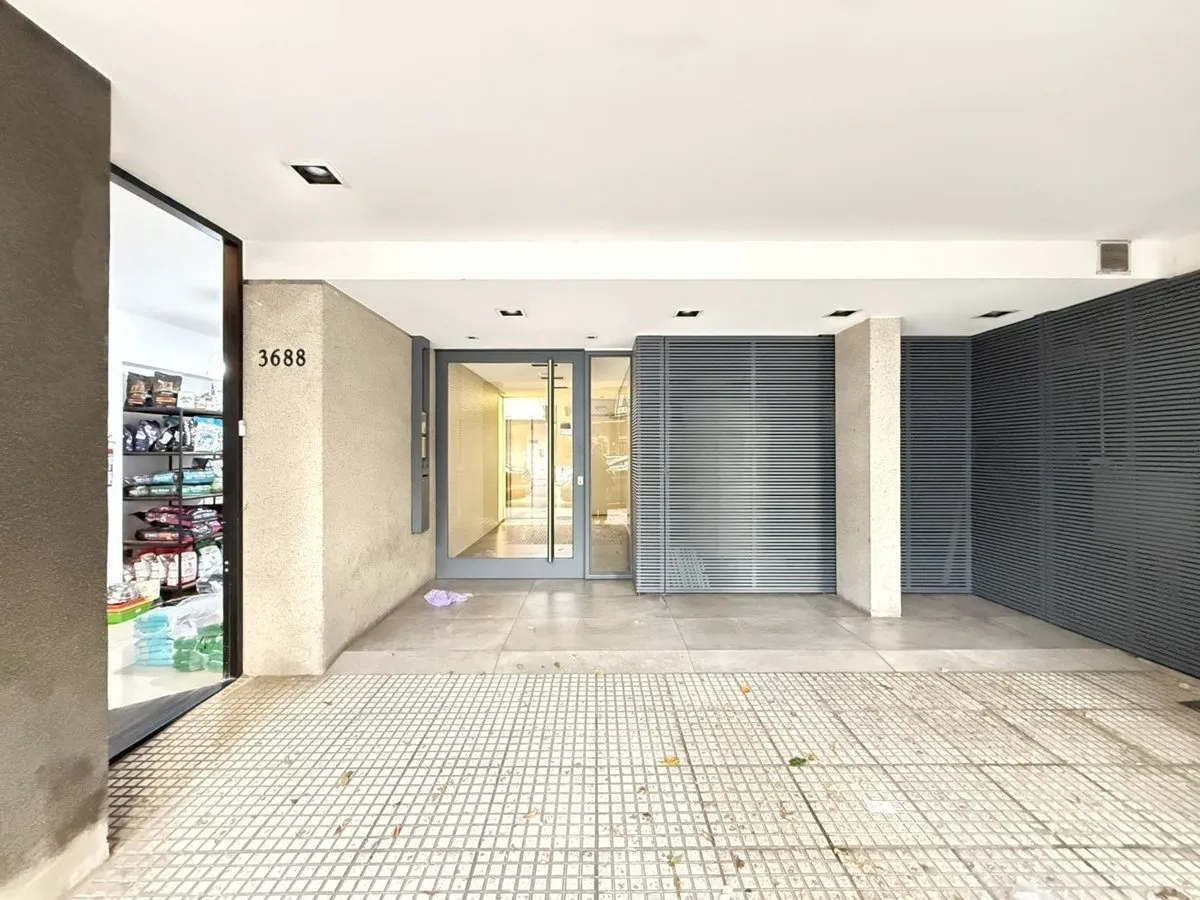 Квартира с балконом в Villa del Parque