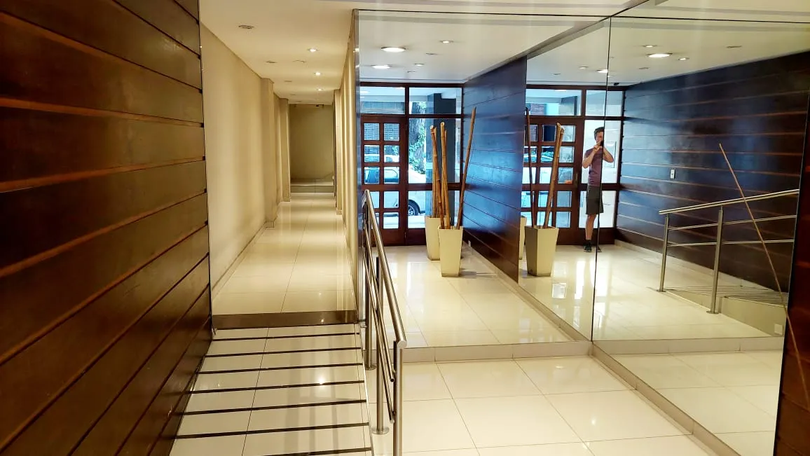 Studio apartment in Flores with balcony and low building fees