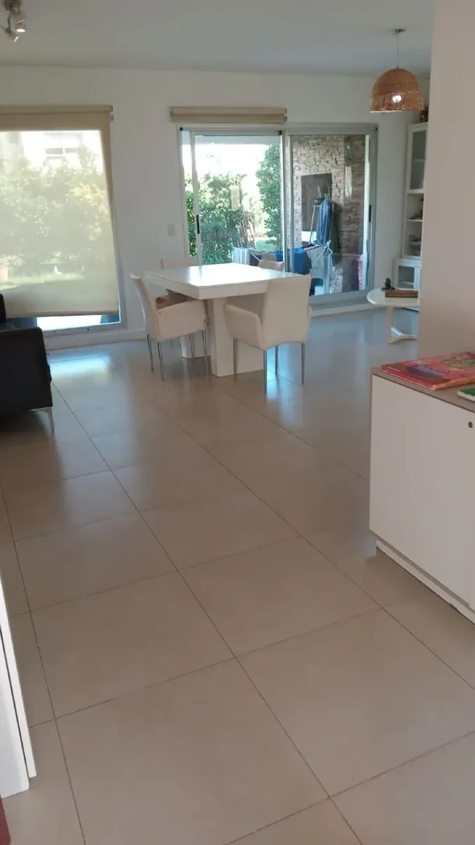 Casa de 3 ambientes con jardín, galería y parrilla en Tigre (Casas del Sendero)