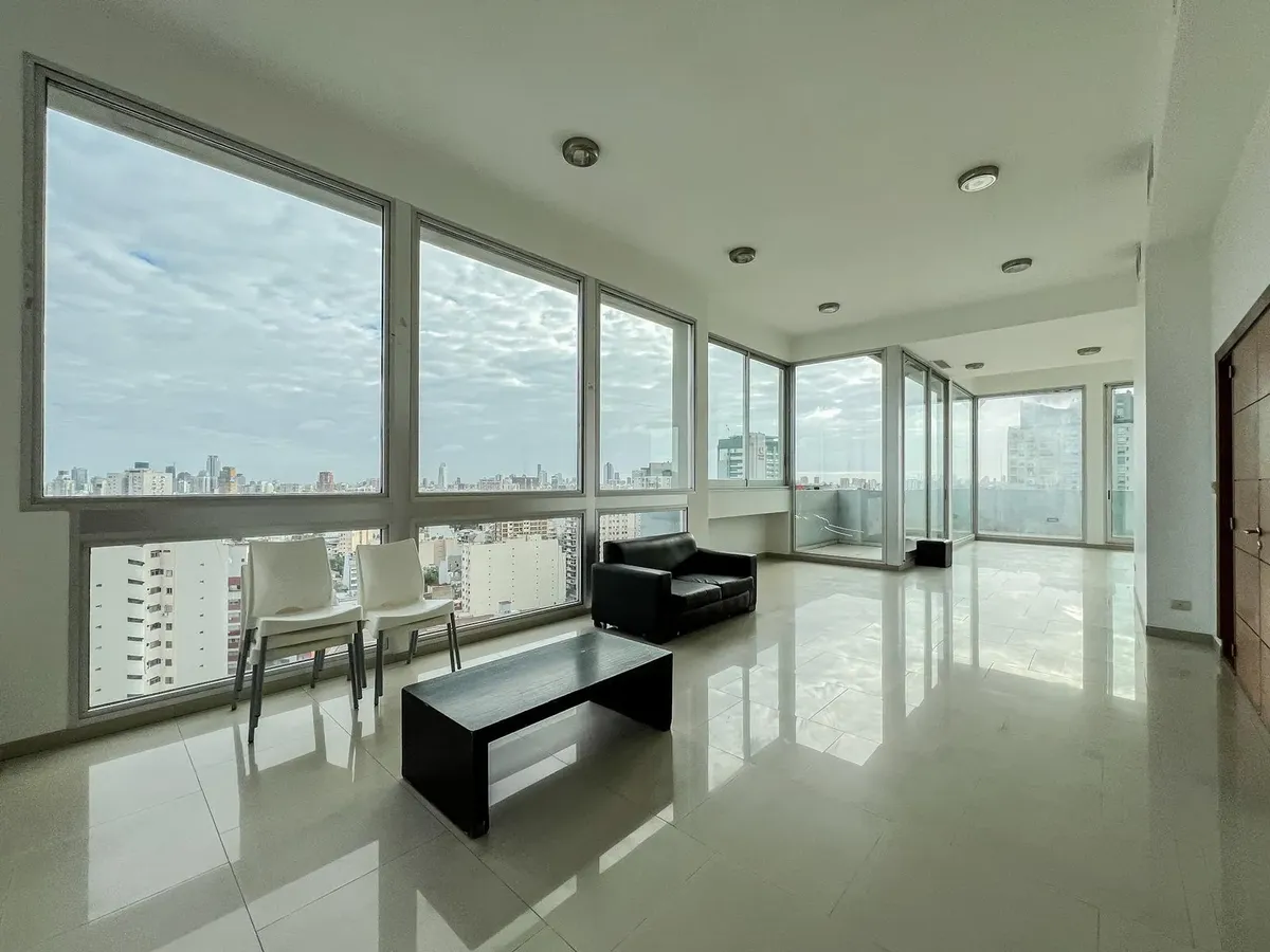 Two-room apartment in Almagro