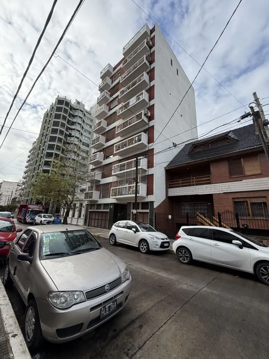 Departamento de 2 ambientes con balcón en Ramos Mejía