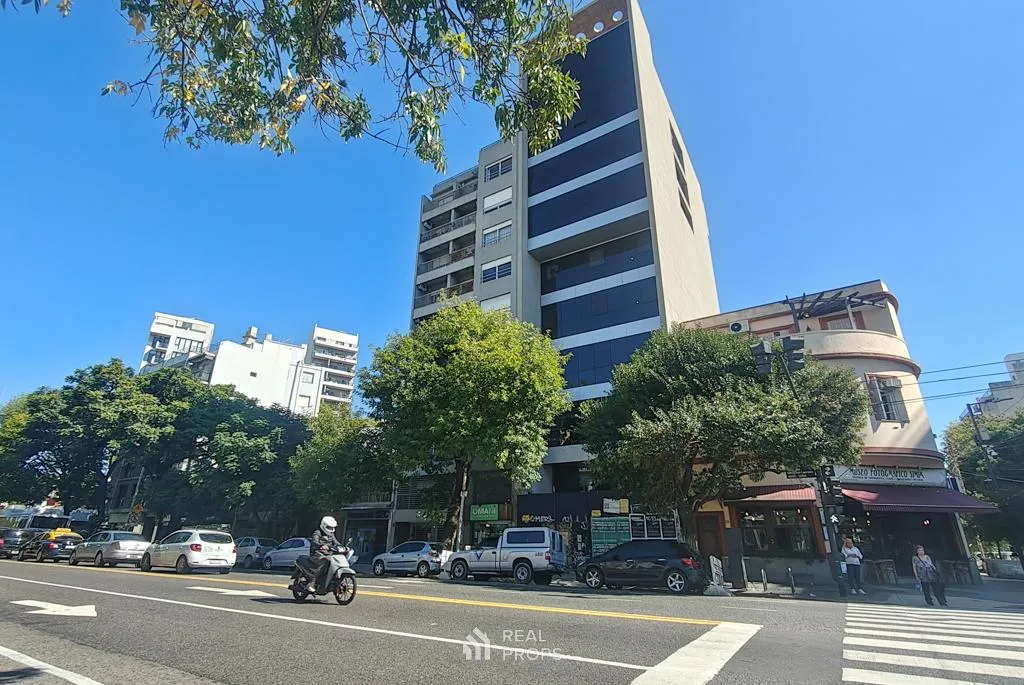 Apartamento de dois ambientes com varanda em Chacarita