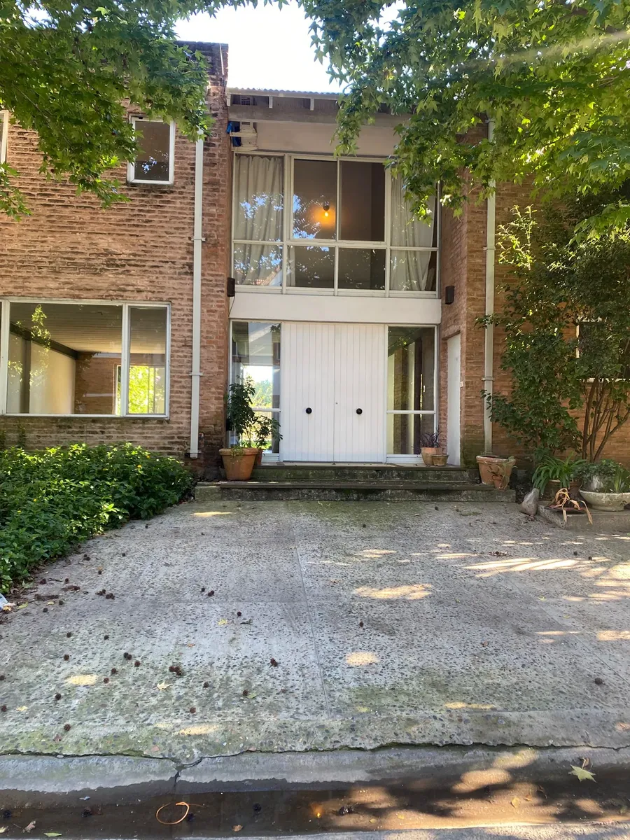 Аренда дома в закрытом комплексе Los Faroles в Beccar