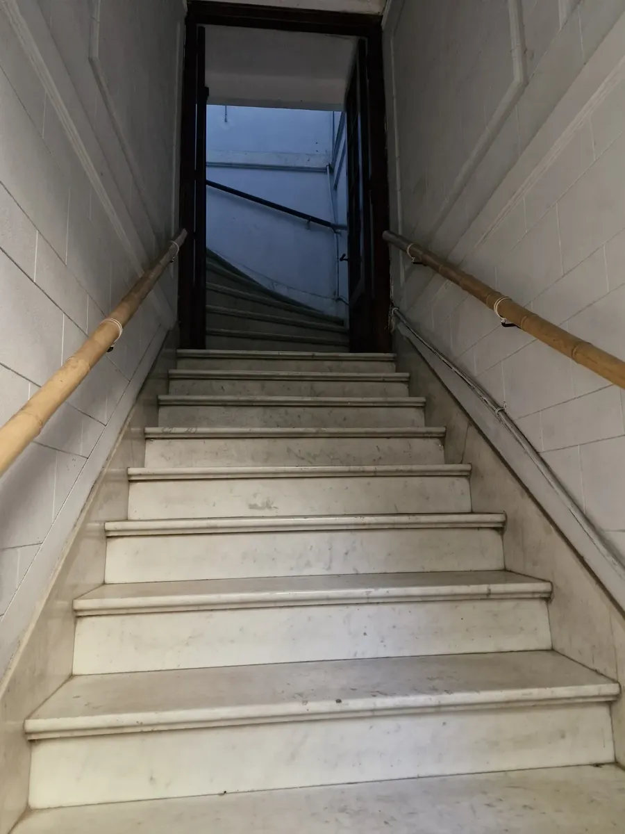 Exc. Ubicación Dos Cuadras De Av.rivadavia Y Subte A. Luminoso. Solo Apto Para Activ. Comercial O Profesional. Sin Expensas Ingreso:garantía Propietaria O Seguro Caución Mes Deposito Mes Adelantado
