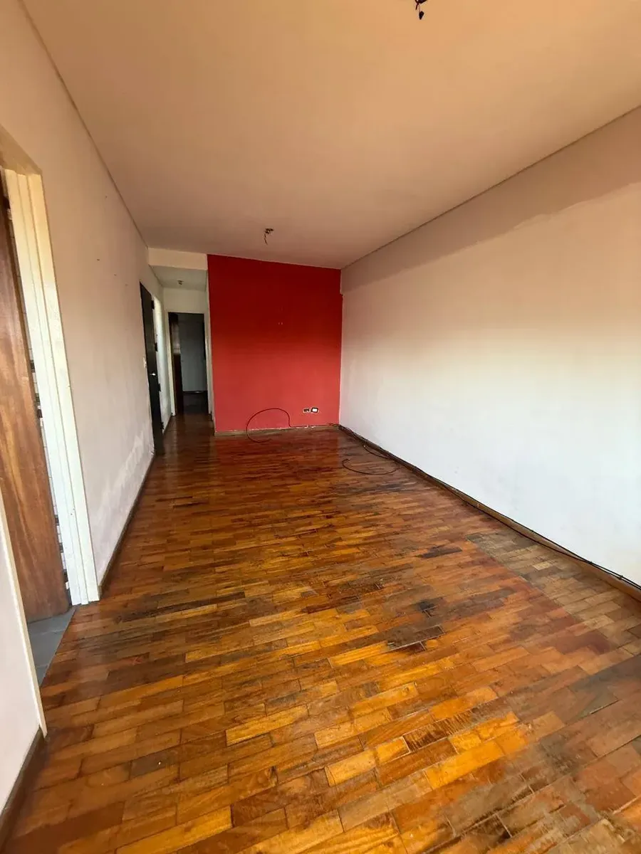 Apartamento de 2 ambientes com vaga de garagem em Lanús Este