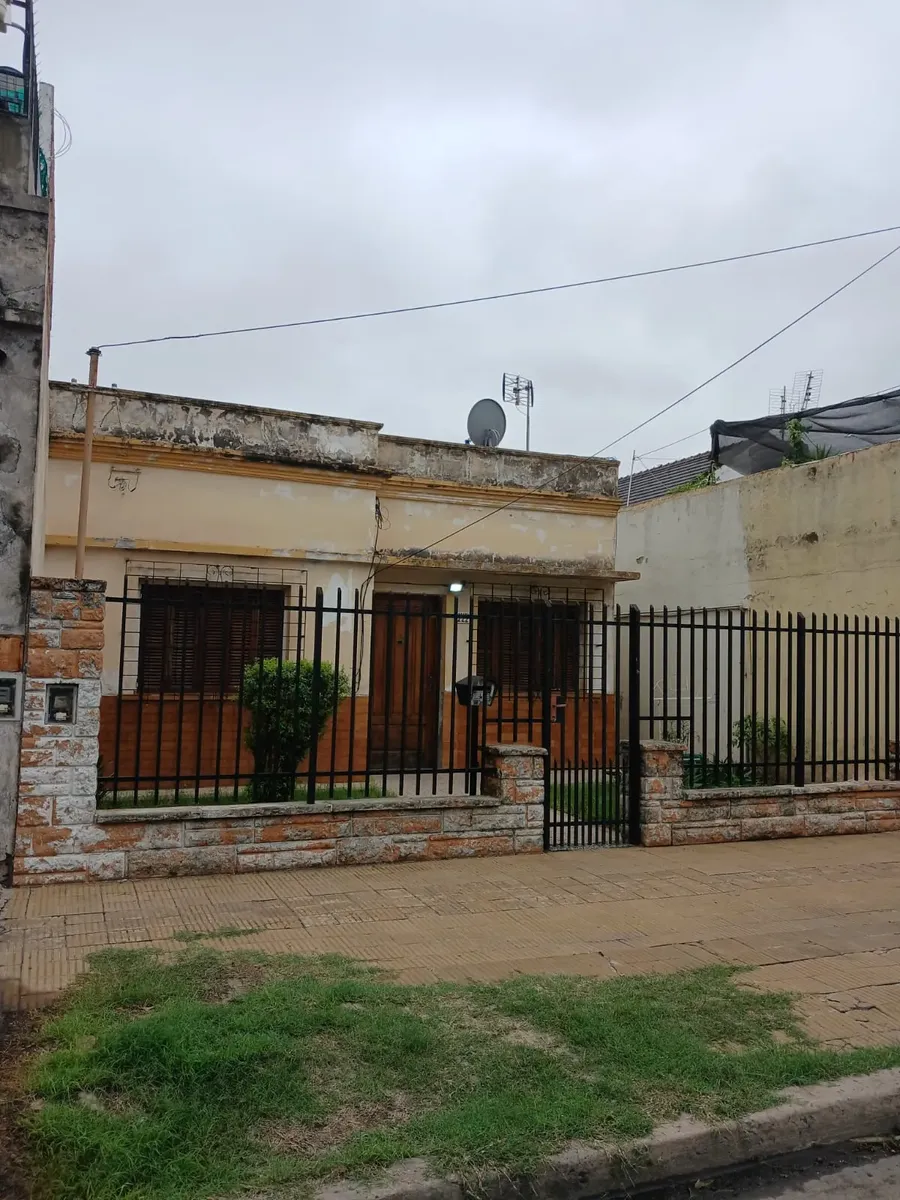 Alquiler Casa De 4 Ambientes, Sobre Lote Propio