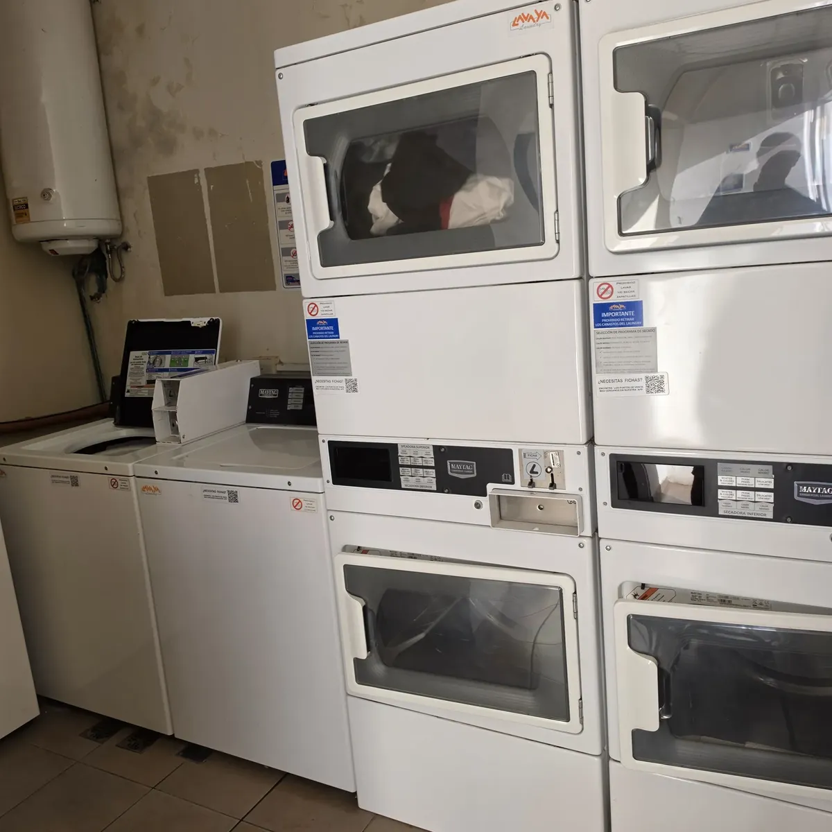1 Ambiente Cochera, Seguridad 24 Hs Apto Profesional Pileta Landry Recién Pintado