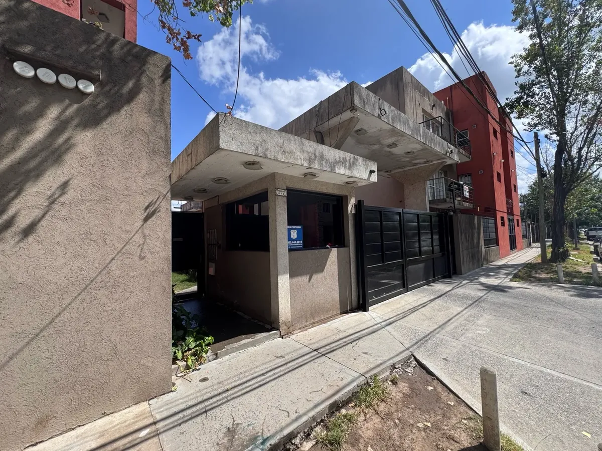 2-room unit with A/C and pool