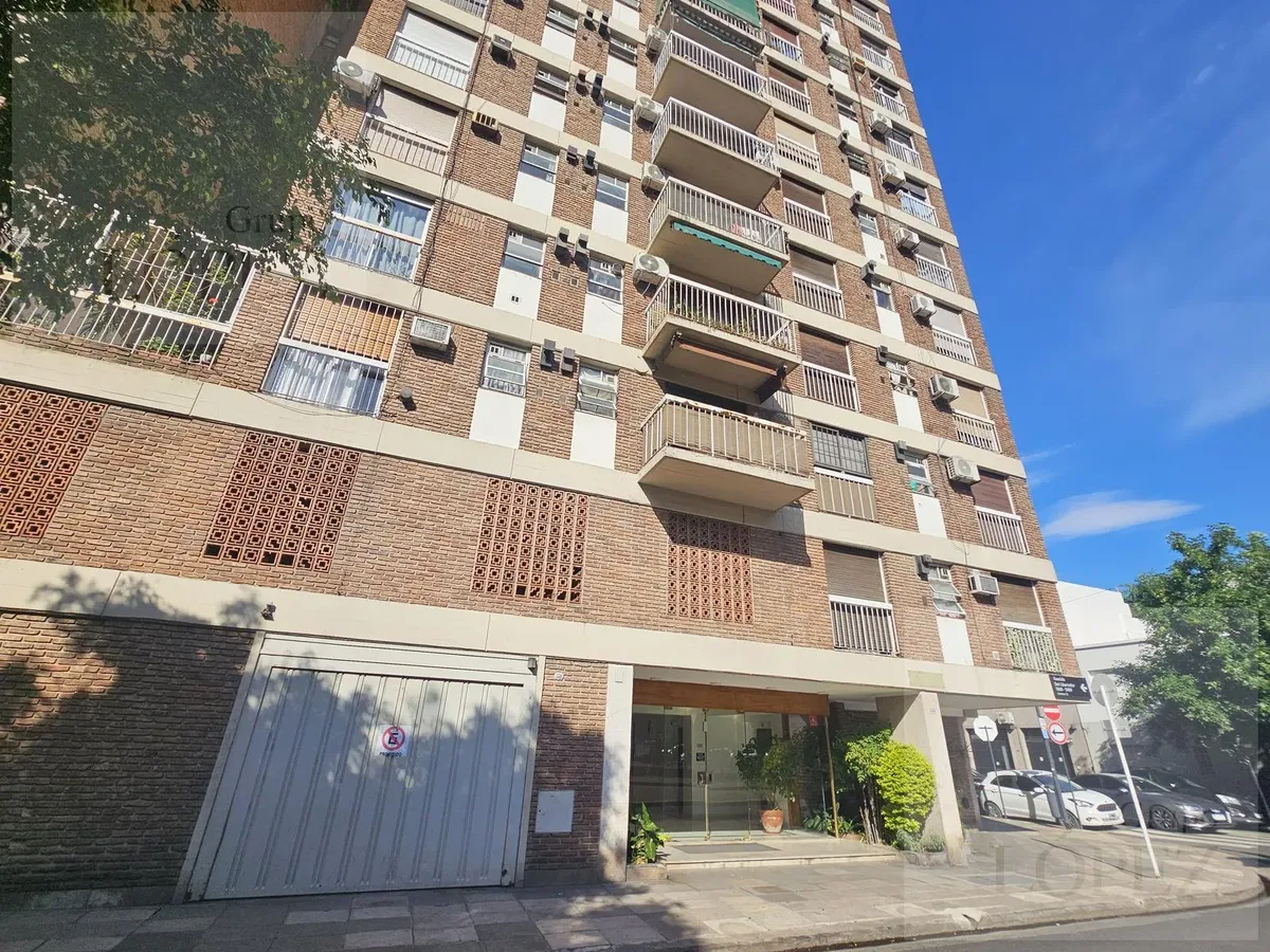 Apartamento de três ambientes em Belgrano com varanda