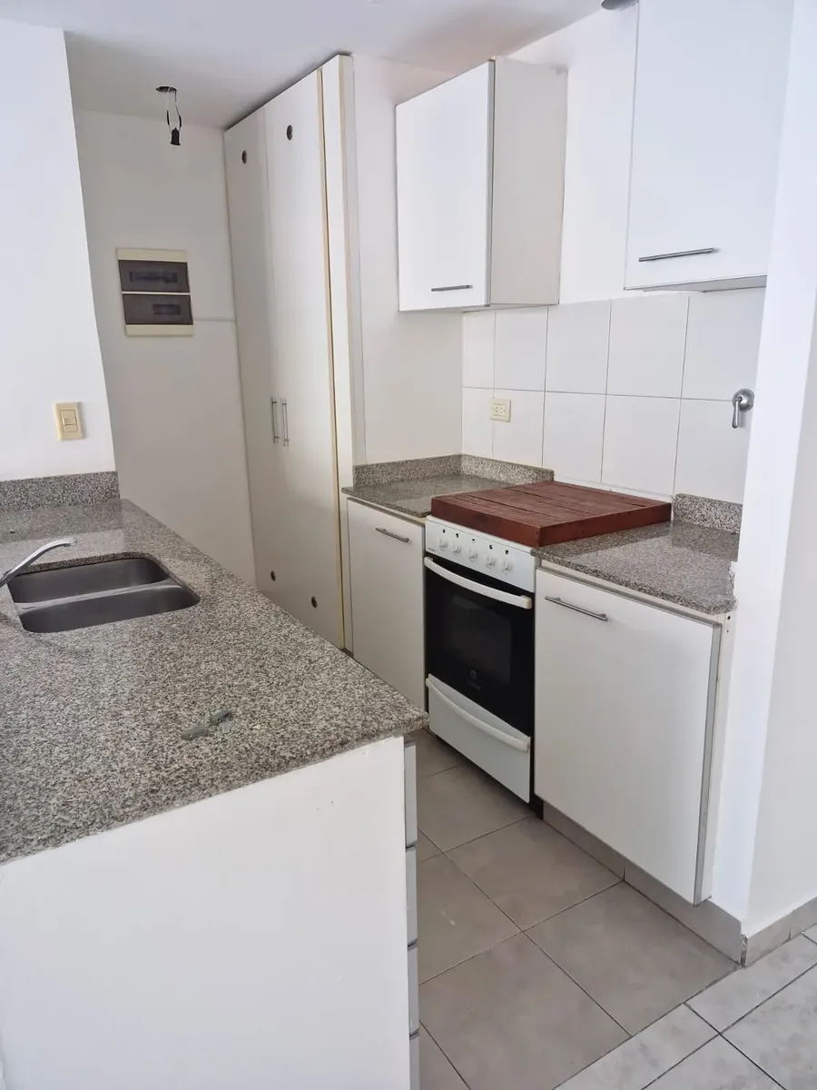 Квартира с 3 комнатами и парковочным местом в Villa Devoto