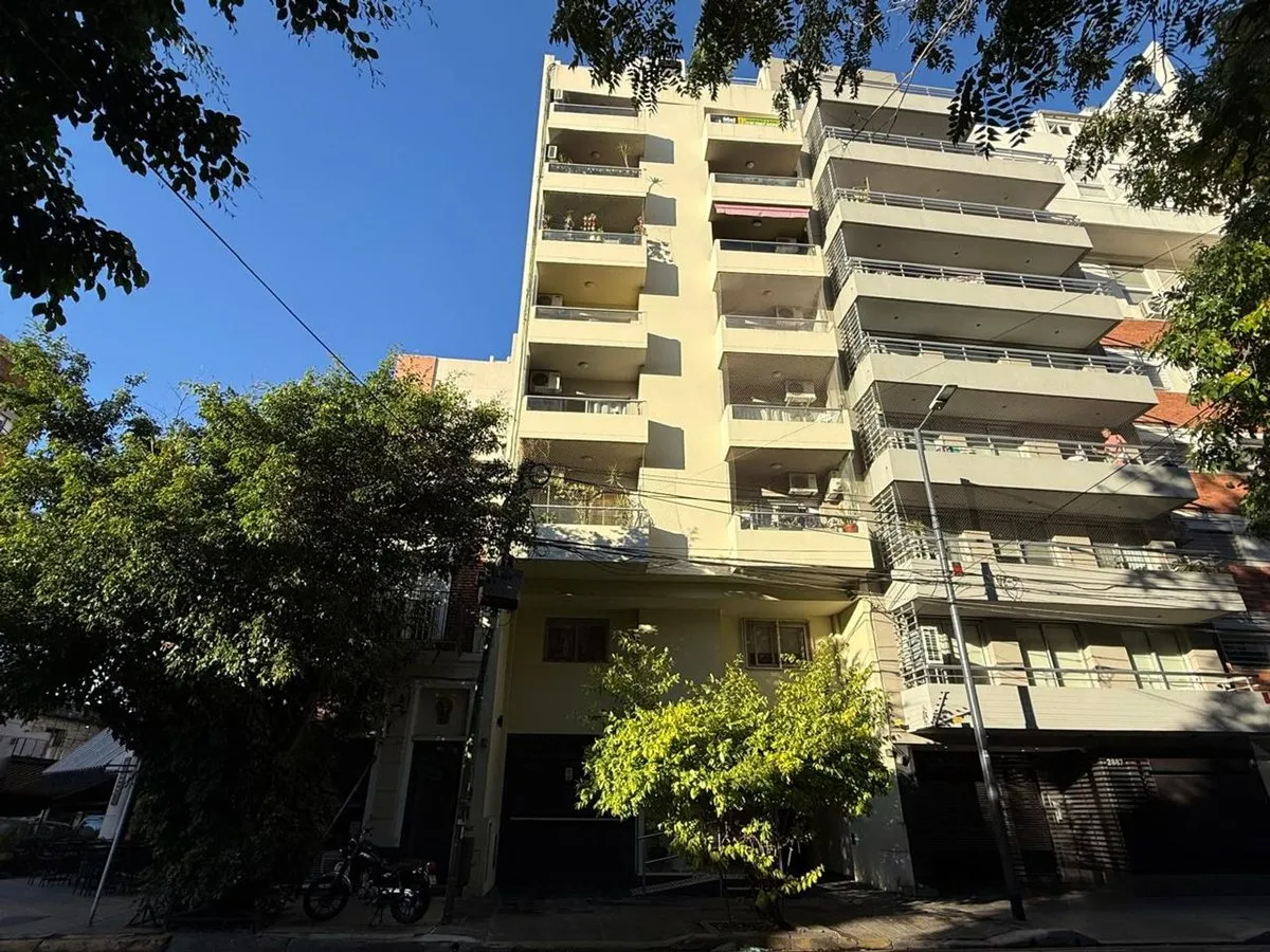 Квартира с 1 спальней и балконом в Núñez с парковочным местом и бассейном