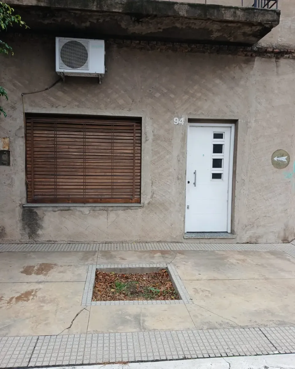 Three-room apartment with balcony, patio, laundry area and private terrace in La Matanza