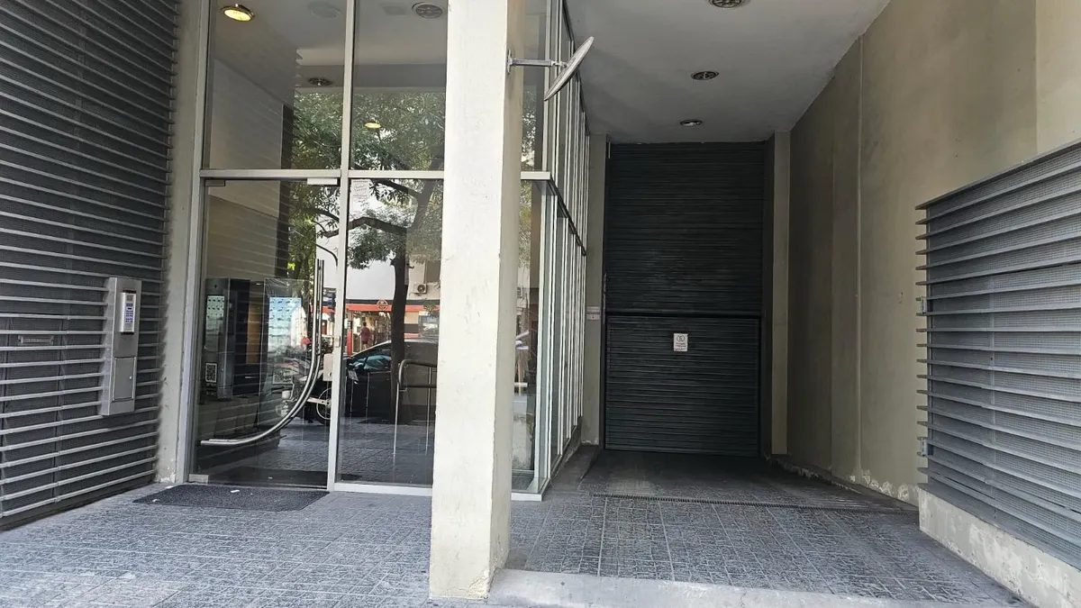 Two-room apartment in Chacarita with parking and amenities