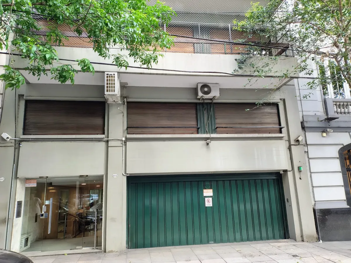 Excelente Semipiso Con Palier Privado + Balcon + Cochera Y Baulera