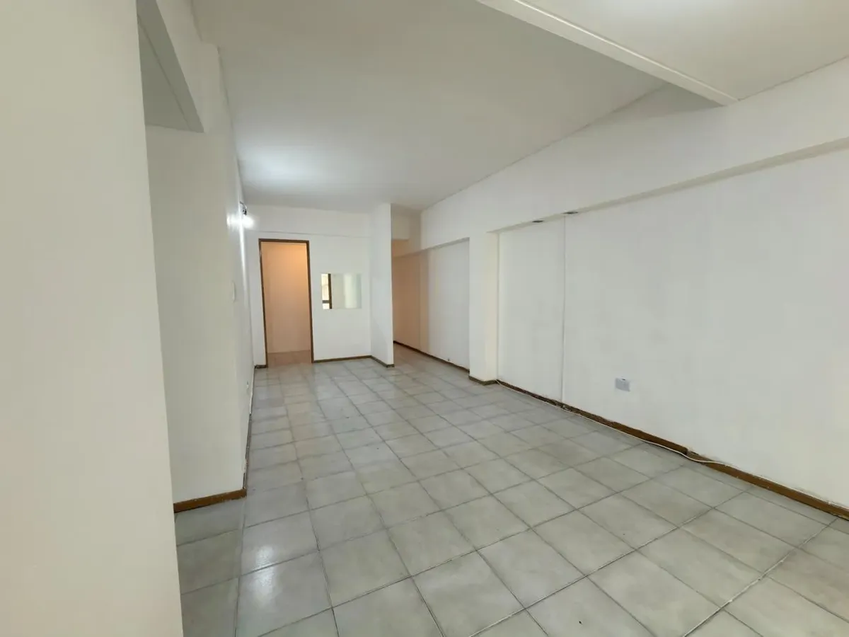 Departamento de 2 ambientes en planta baja con dos terrazas en General San Martín