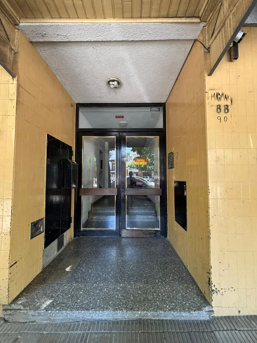 Studio apartment in La Plata near Plaza San Martín