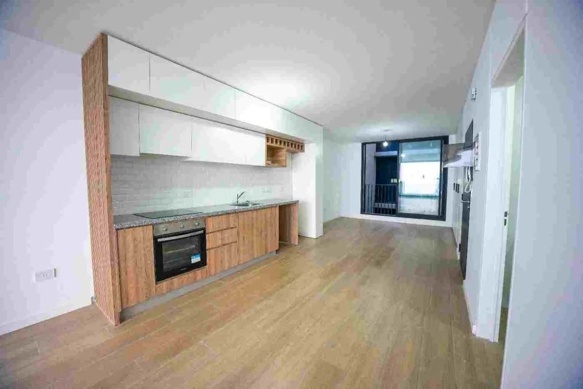 Monoambiente divisible con balcón en Parque Patricios