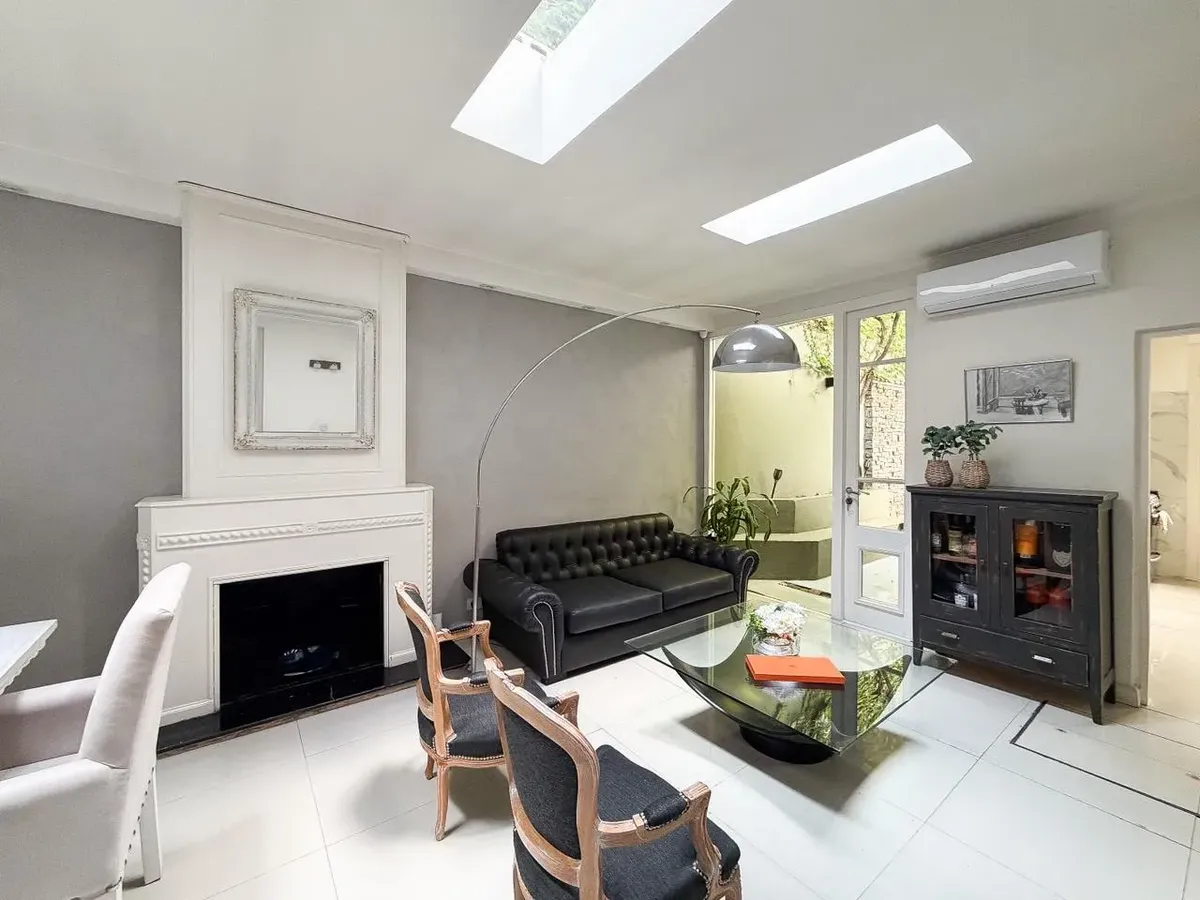 Дом с 4 спальнями в Caballito