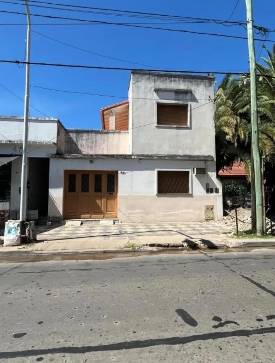 Casa com unidade independente em Esteban Echeverría
