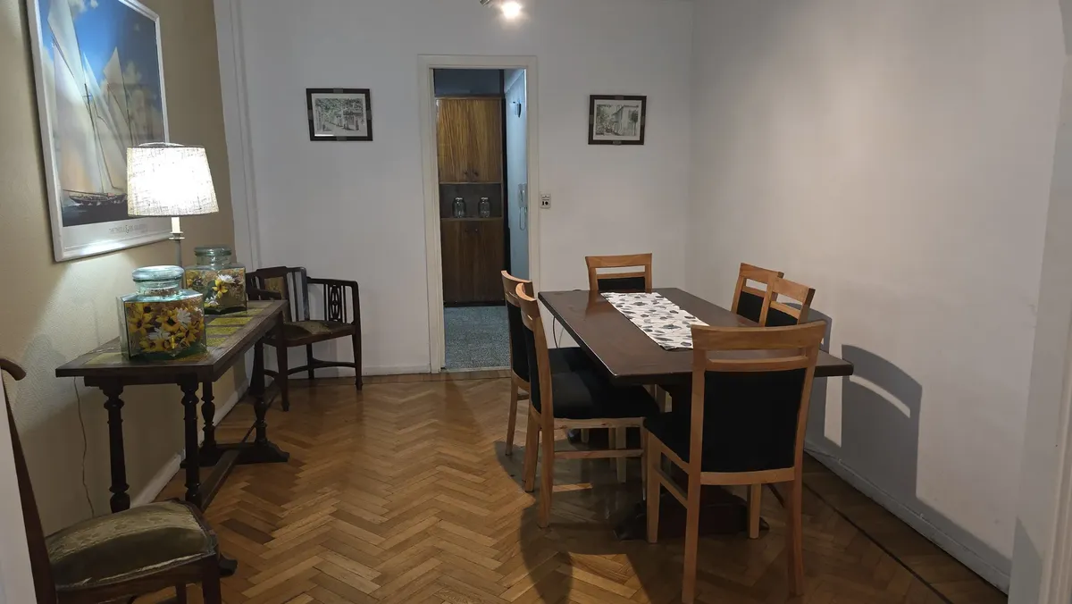 Departamento Amplio En Excelente Ubicación. Inmejorable Zona